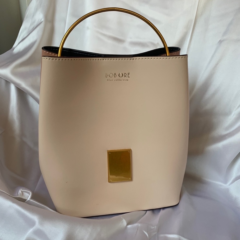 Bucket bag